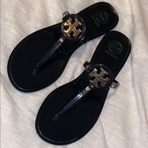 SOLDDDDD- Authentic Tory Burch sandal